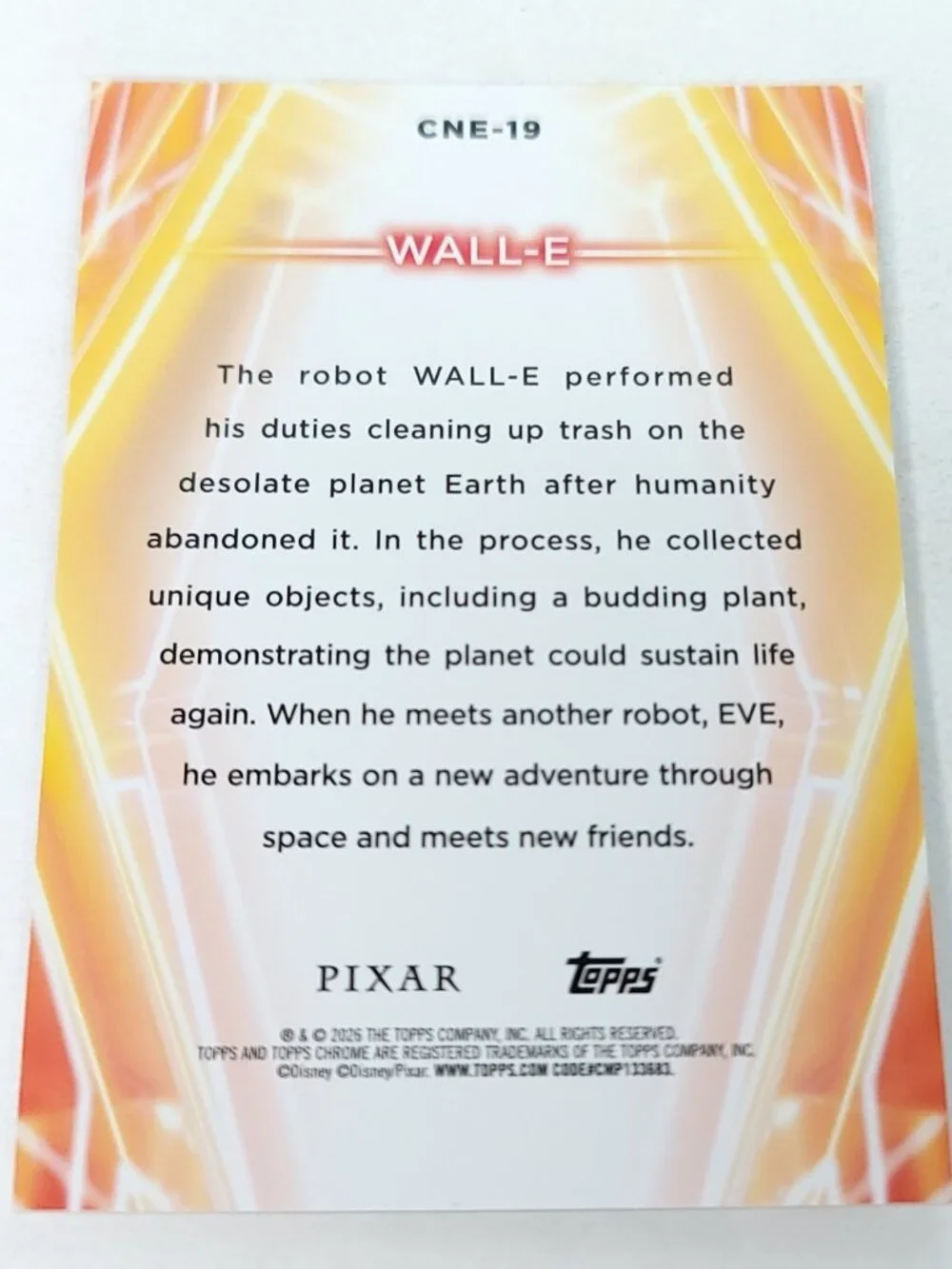 Wall-E  2026 Topps Disney Neon Chrome Neon-Etch #CNE-19 - Picture 2 of 2